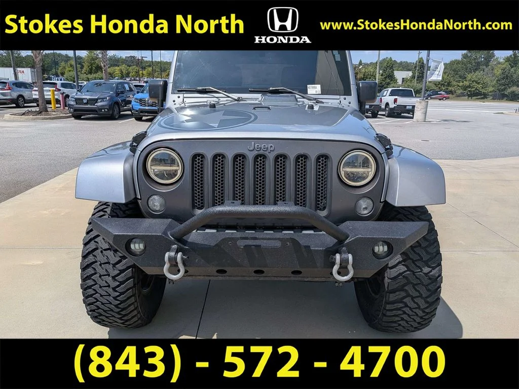 Used 2016 Silver Jeep Unlimited Sport S image 9