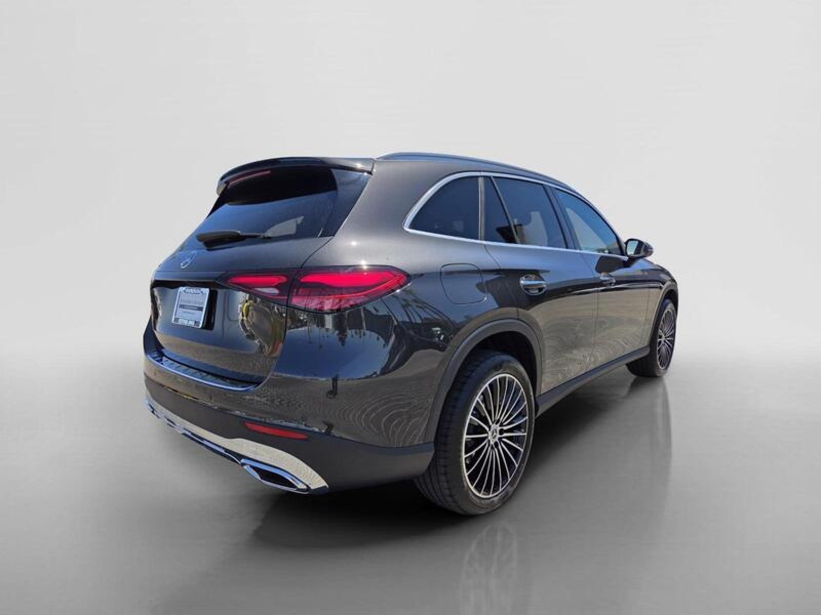 New 2026 Graphite Grey Metallic Mercedes-Benz GLC 300 SUV image 5
