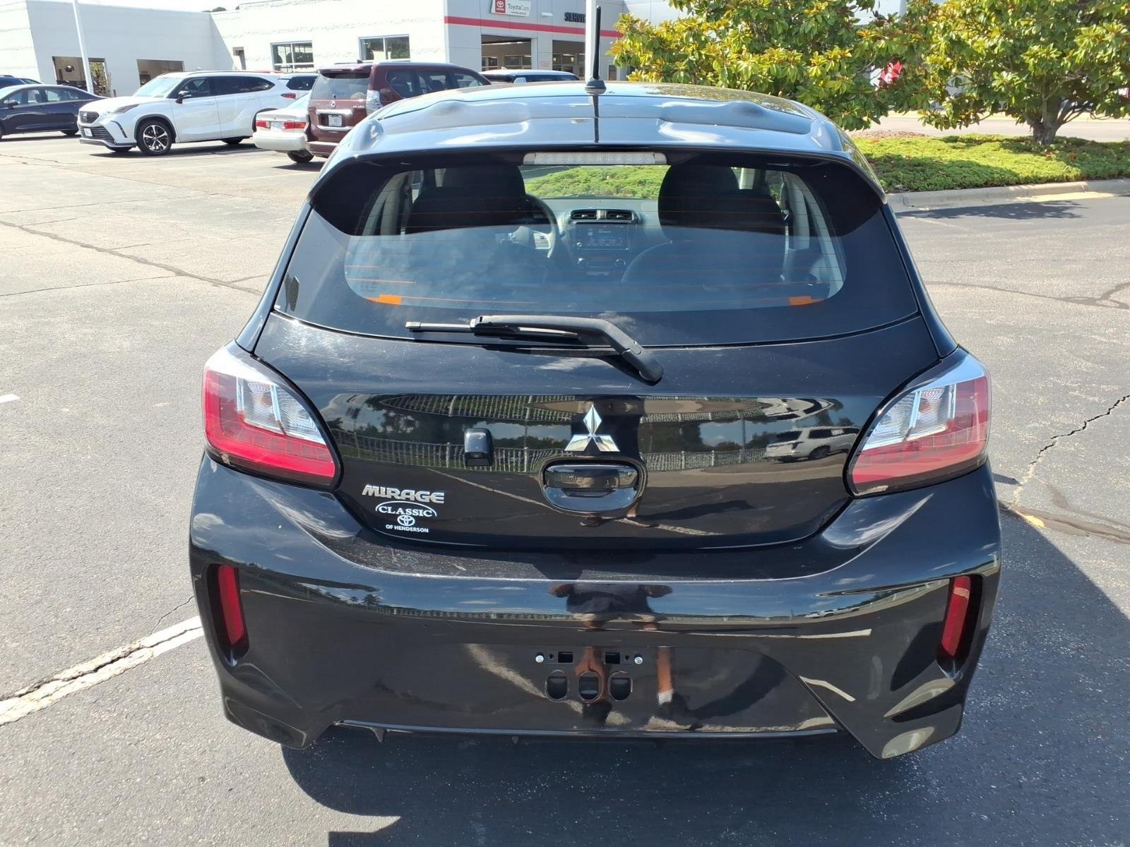 Used 2024  MITSUBISHI  image 8
