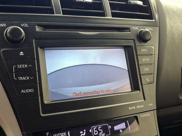 Used 2014 Silver Toyota Three image 20