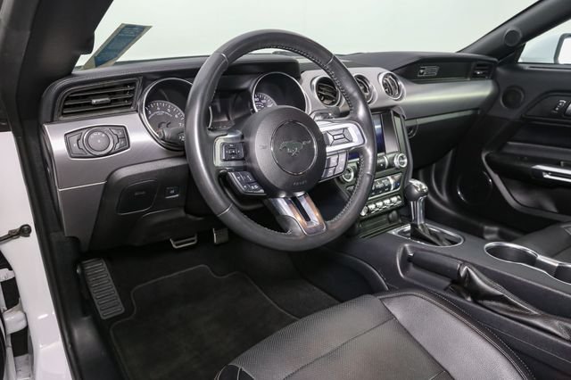 Used 2020 White Ford GT Premium image 19