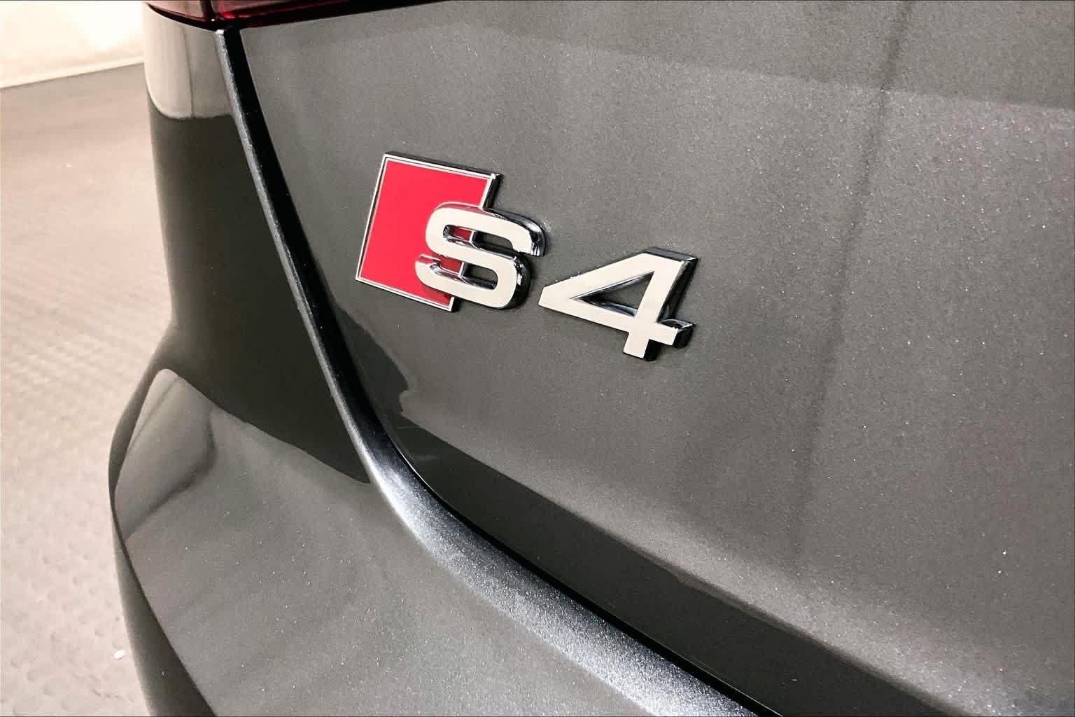 Used 2018 GRAY Audi Premium Plus image 9