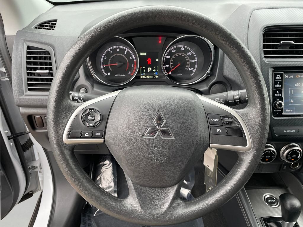 Used 2024 White Mitsubishi 2.0 ES image 21