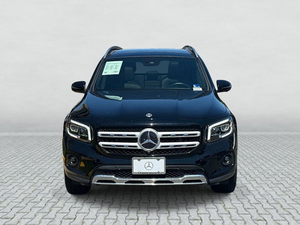 Certified Used 2022  Mercedes-Benz GLB 250 image 2