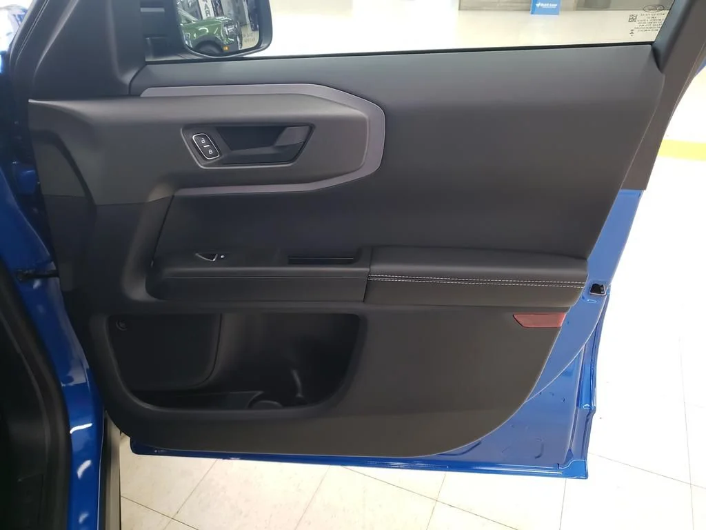 New 2025 Velocity Blue Metallic Ford Outer Banks® image 17