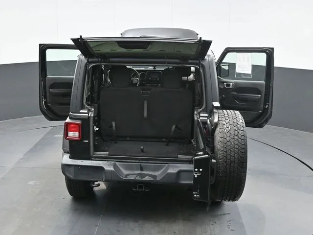 Used 2021 Black Jeep Sport image 27