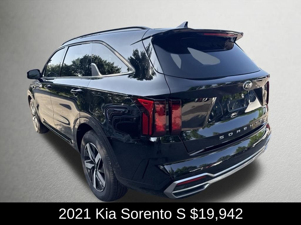 Used 2021 Ebony Black Kia S image 5