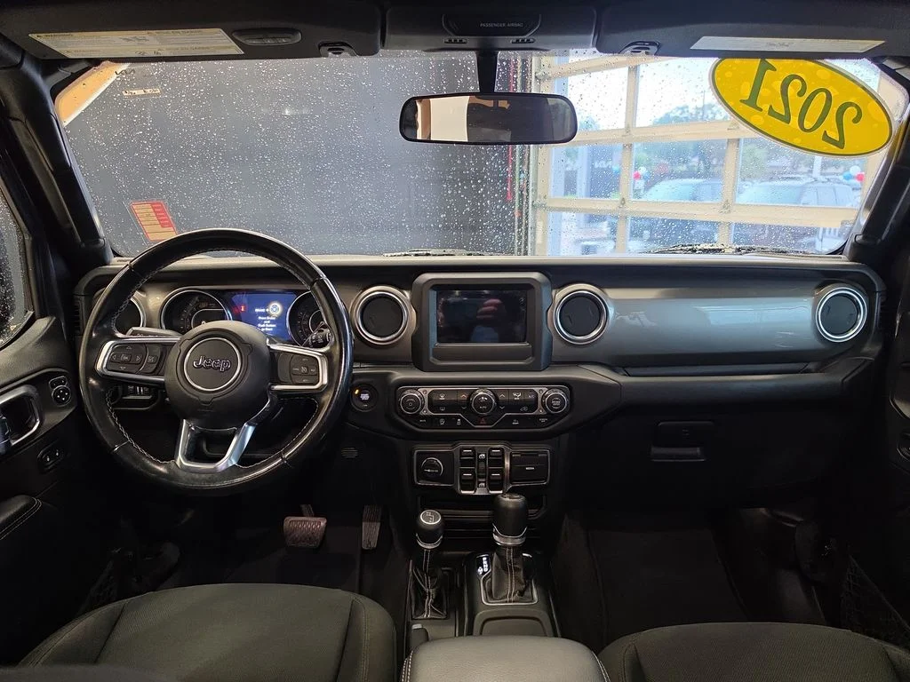 Used 2021 Gray Jeep Unlimited Sahara image 18