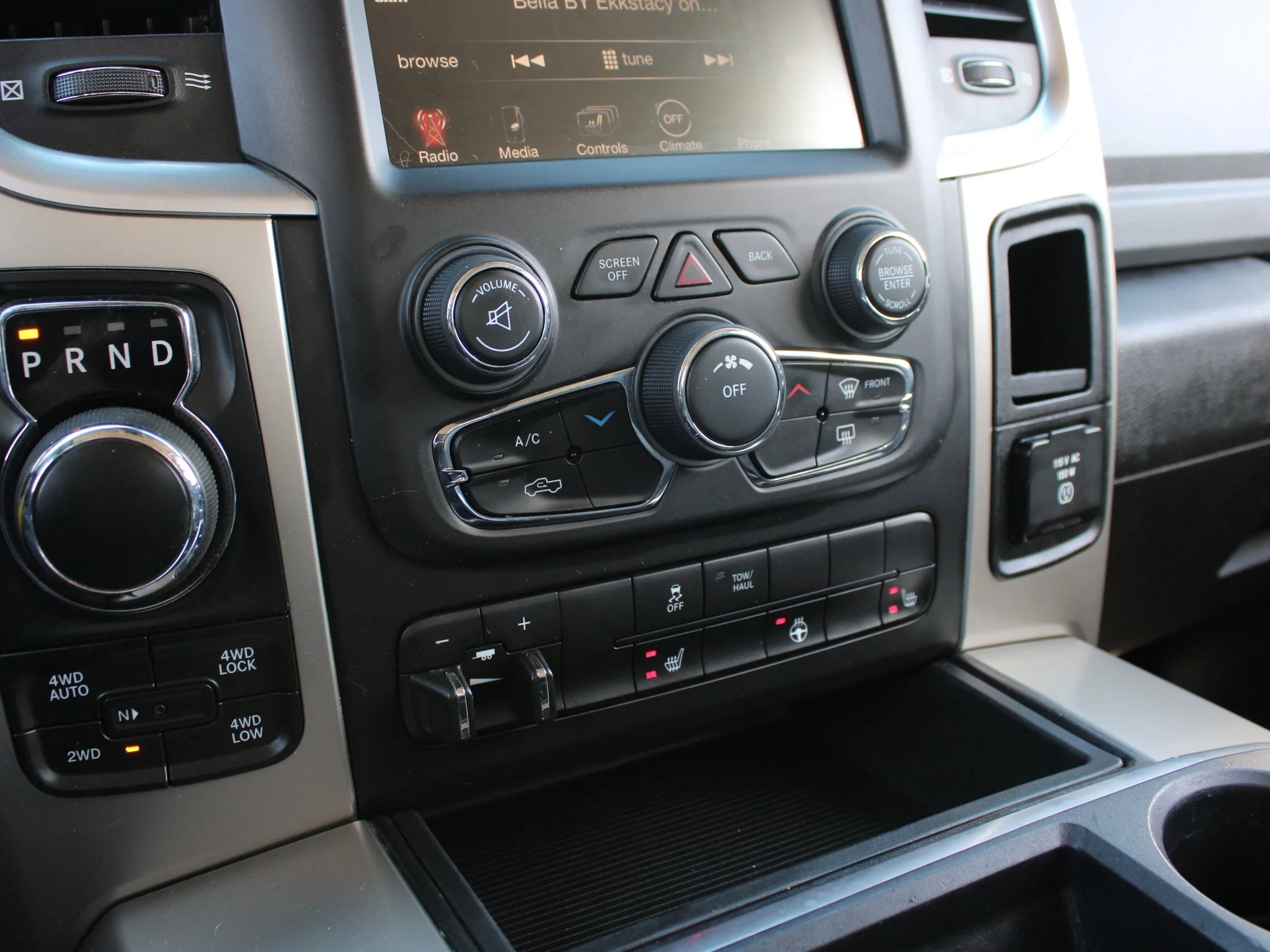 Used 2014 Light blue RAM Big Horn * Mechanic Special | HEMI V8 | Heated Seats | Bedliner | Backup Camera image 20
