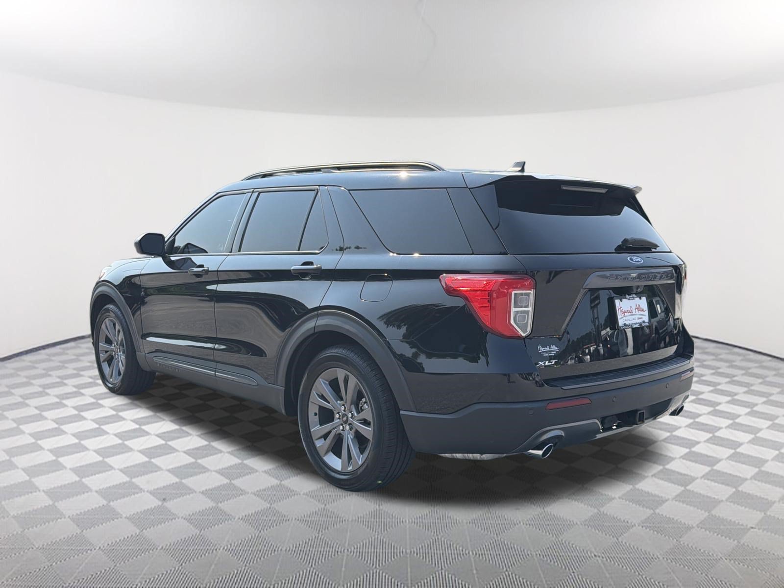 Used 2021 Black Ford XLT image 7