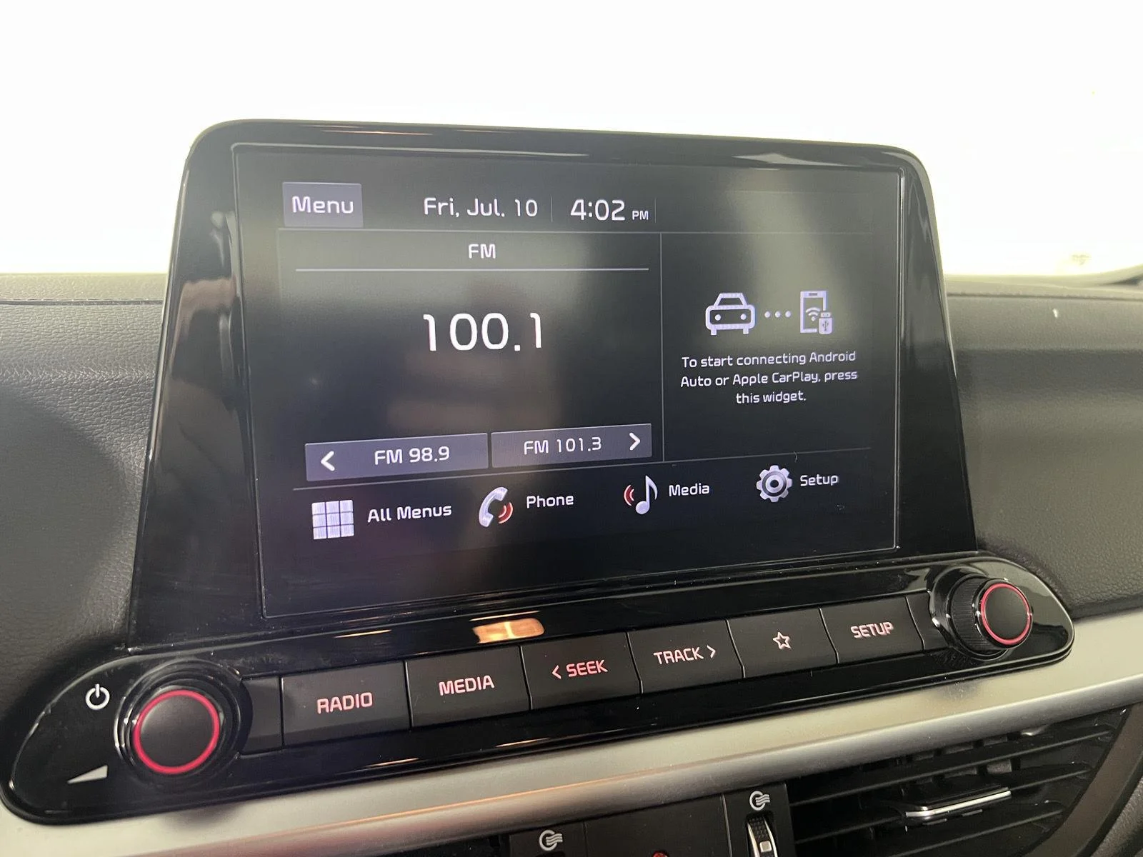 Used 2023 Snow White Pearl Kia LXS image 14