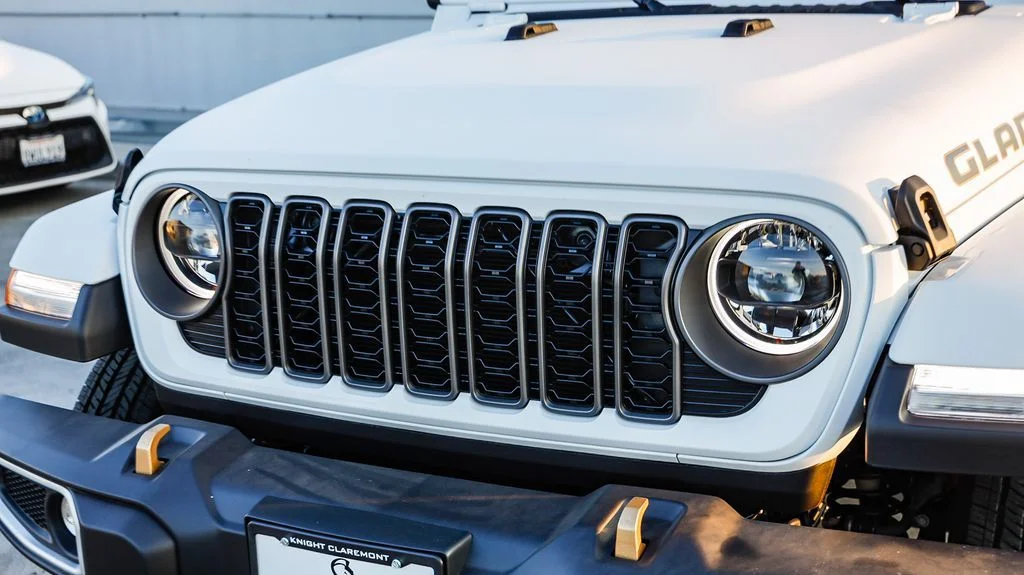 New 2026 White Jeep 85th Anniversary Edition image 6