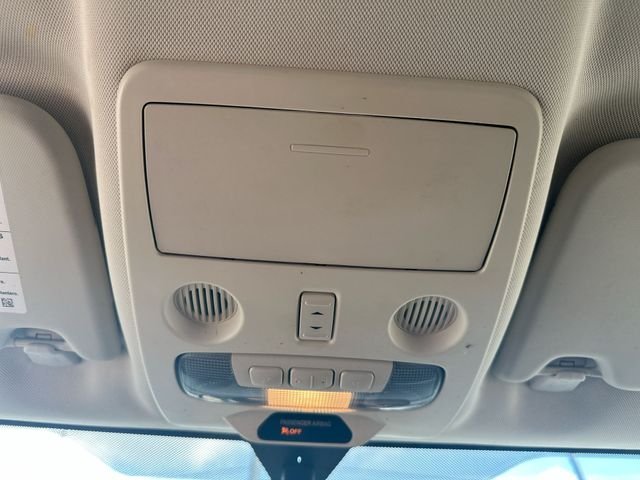 Used 2019 Black Ford SE image 40