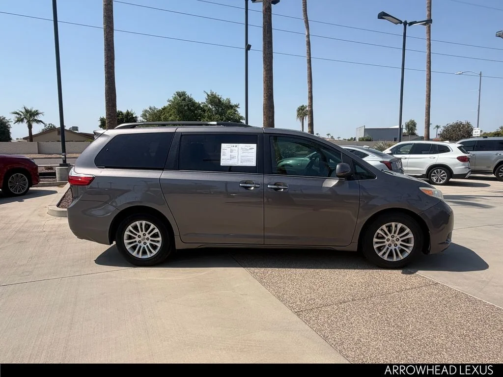 Used 2015 Gray Toyota XLE image 7