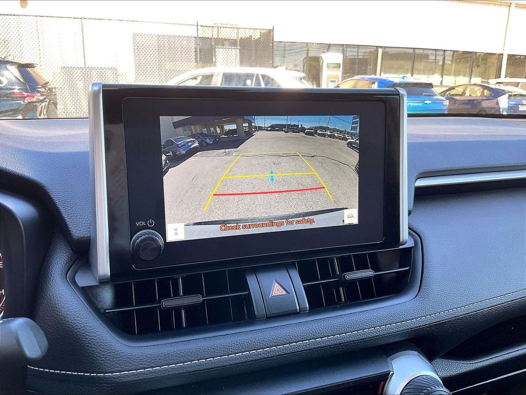 Used 2025 Silver Toyota LE image 19