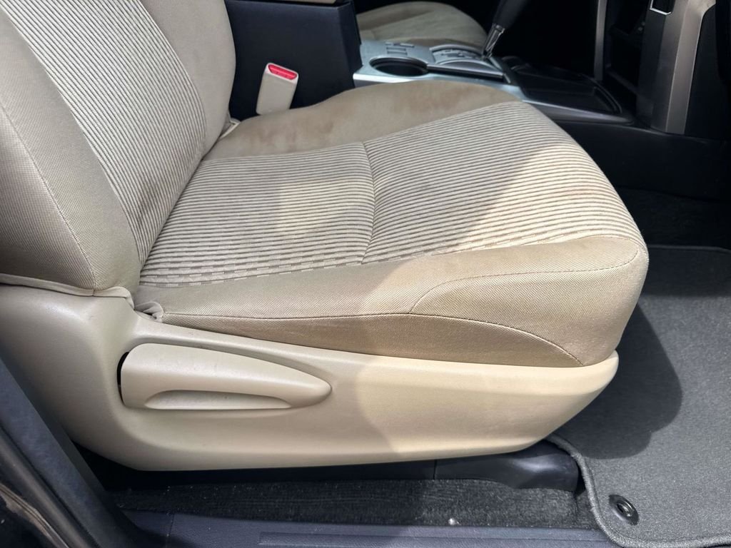 Used 2016 Black Toyota SR5 image 31