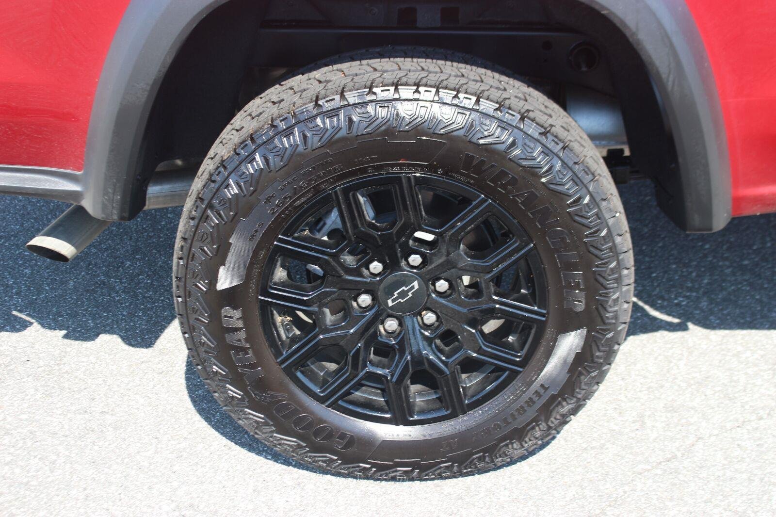 Used 2026 Radiant Red Tintcoat Chevrolet Trail Boss image 37