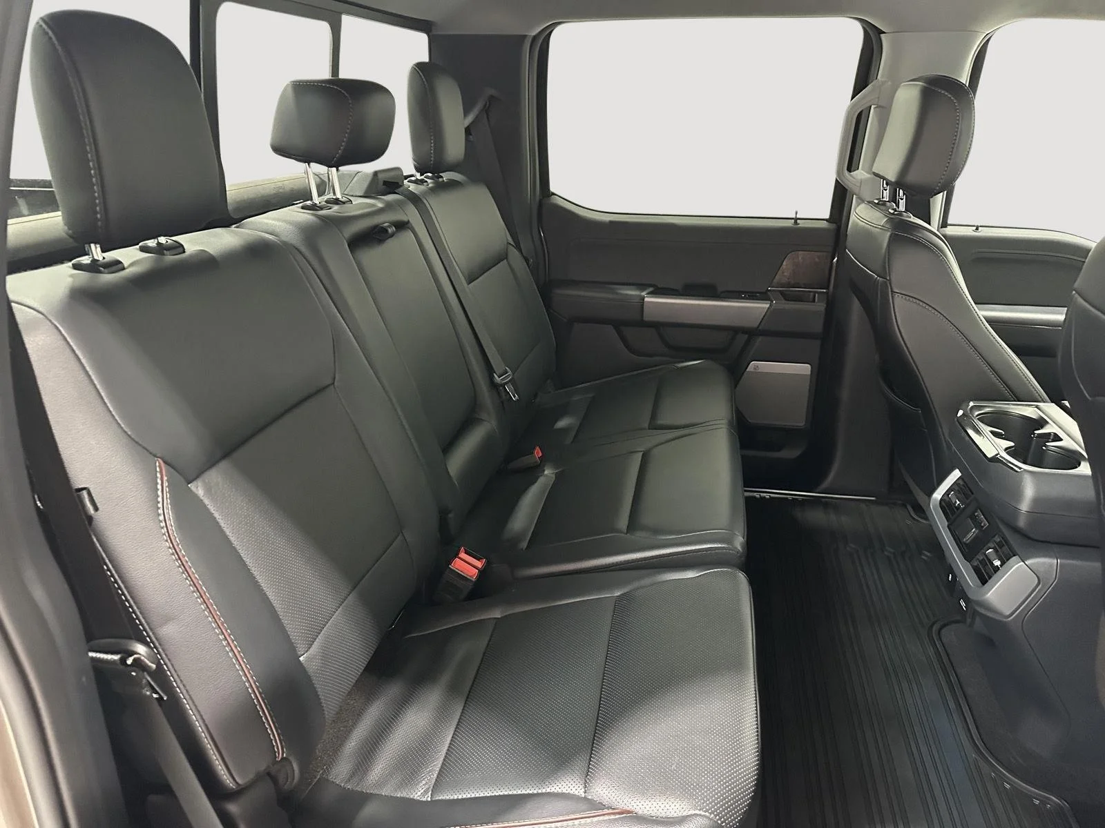 Used 2023 Bronze Ford XL image 25
