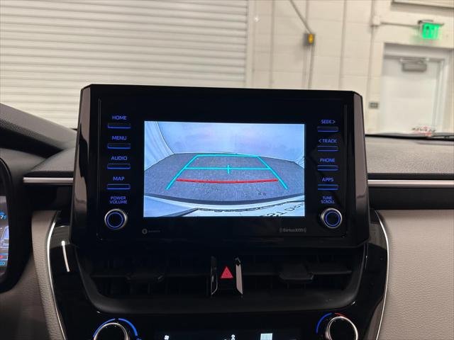 Certified Used 2022 Wind Chill Pearl Toyota L image 34