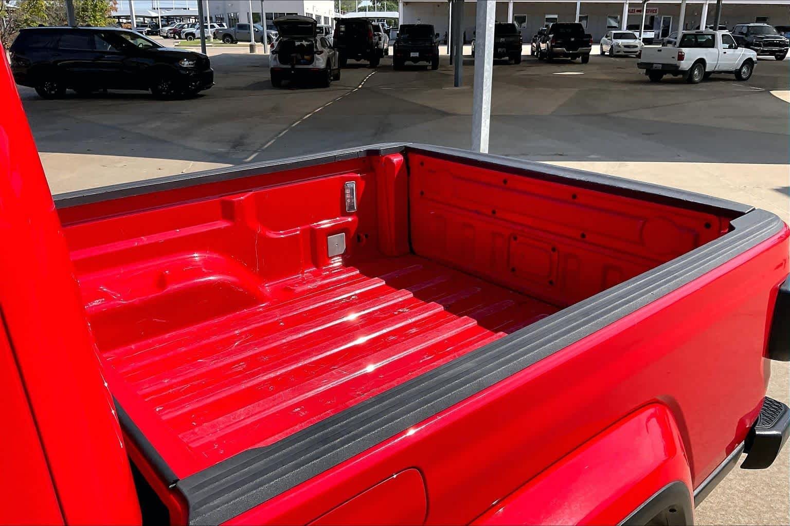 Used 2020 Firecracker Red Clearcoat Jeep Overland image 31