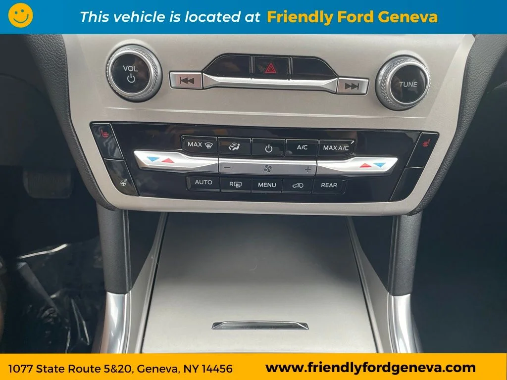 Used 2023 Green Metallic Ford XLT image 22
