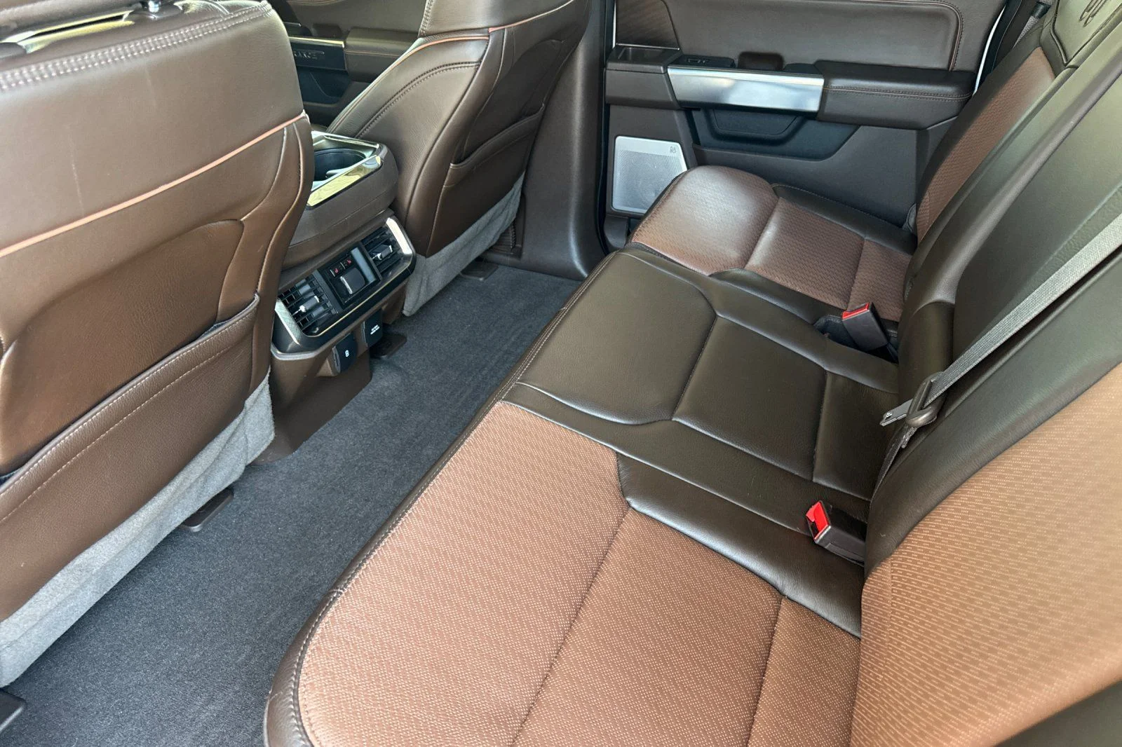 Used 2023 White Metallic Ford King Ranch image 15