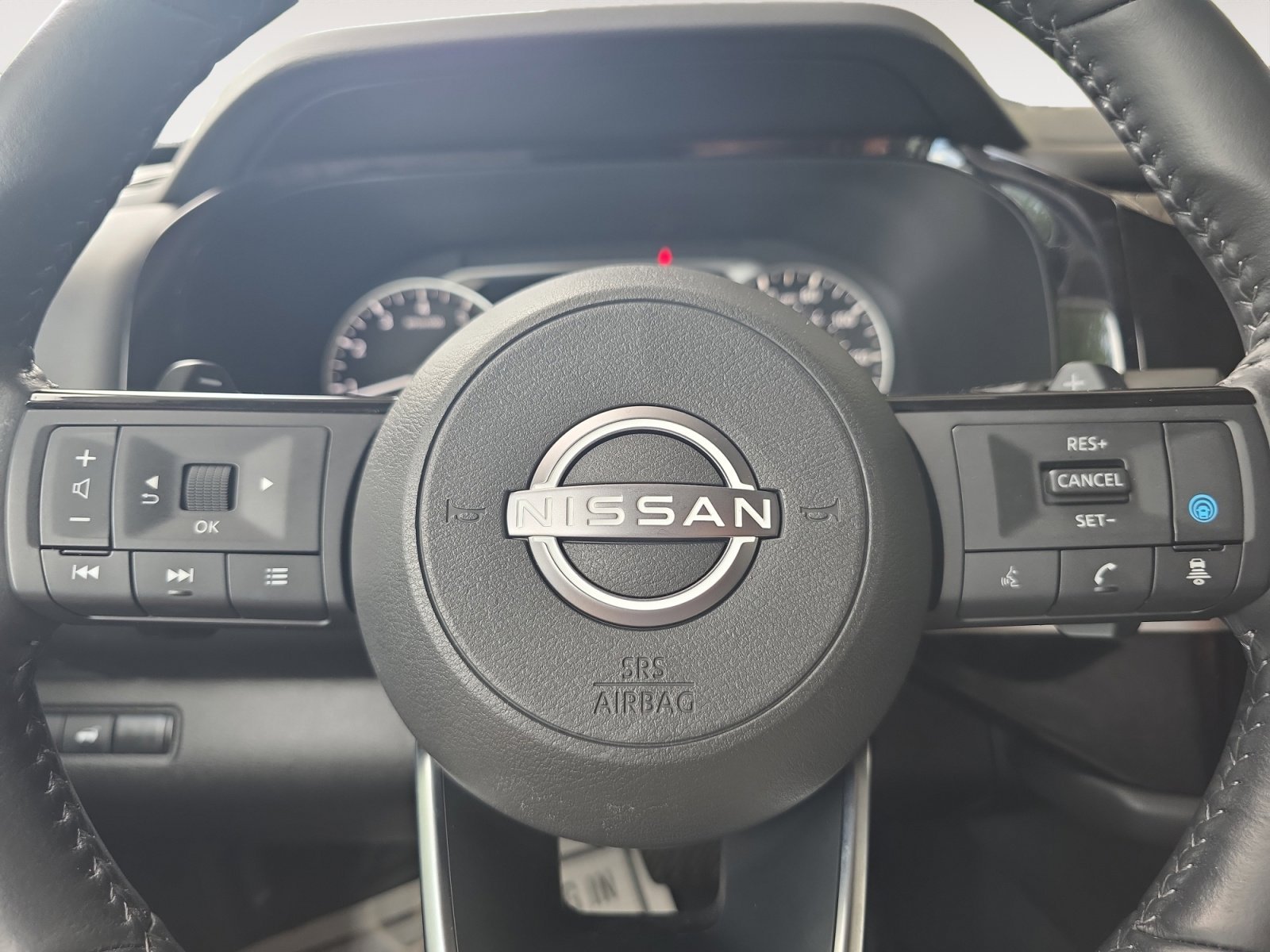 Used 2024 Solid Gray/Super Black Nissan SL image 11
