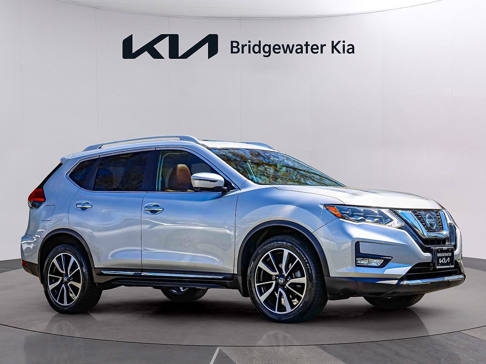 Used 2017 Nissan Rogue SL with VIN 5N1AT2MV5HC779558 for sale in Bridgewater, NJ