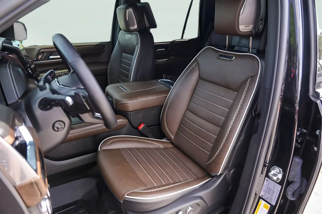 Used 2026 Onyx Black GMC Denali Ultimate image 9