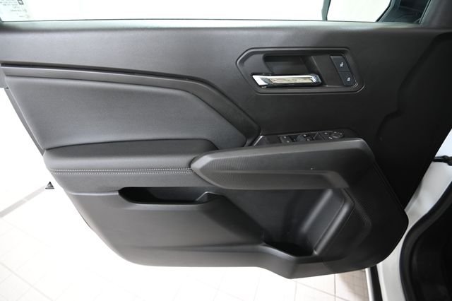 Used 2024 White GMC Elevation image 22