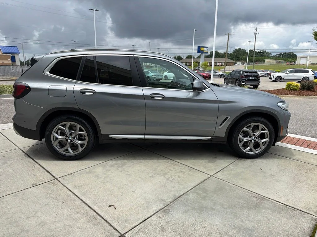 Used 2023 Skyscraper Grey Metallic BMW sDrive30i image 7