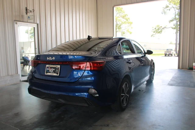 Used 2023 Blue Kia LXS image 6