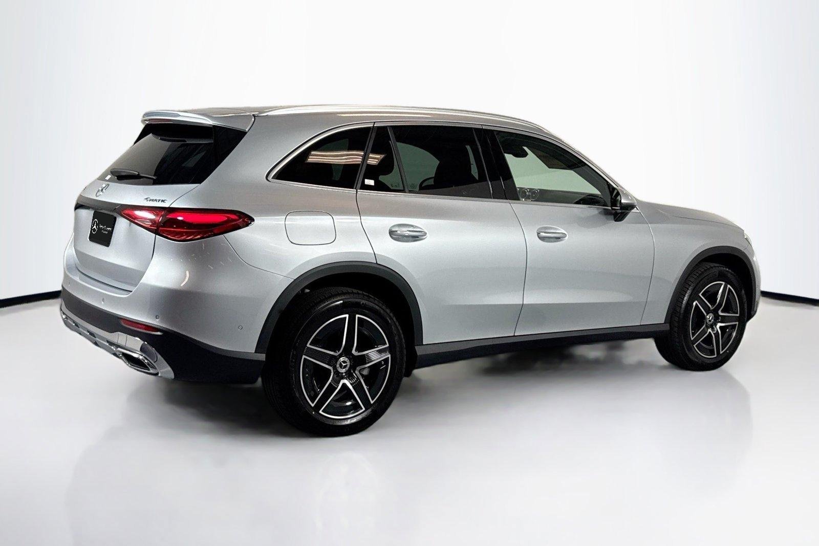 New 2026 Cirrus Silver Metallic Mercedes-Benz GLC 300 image 5