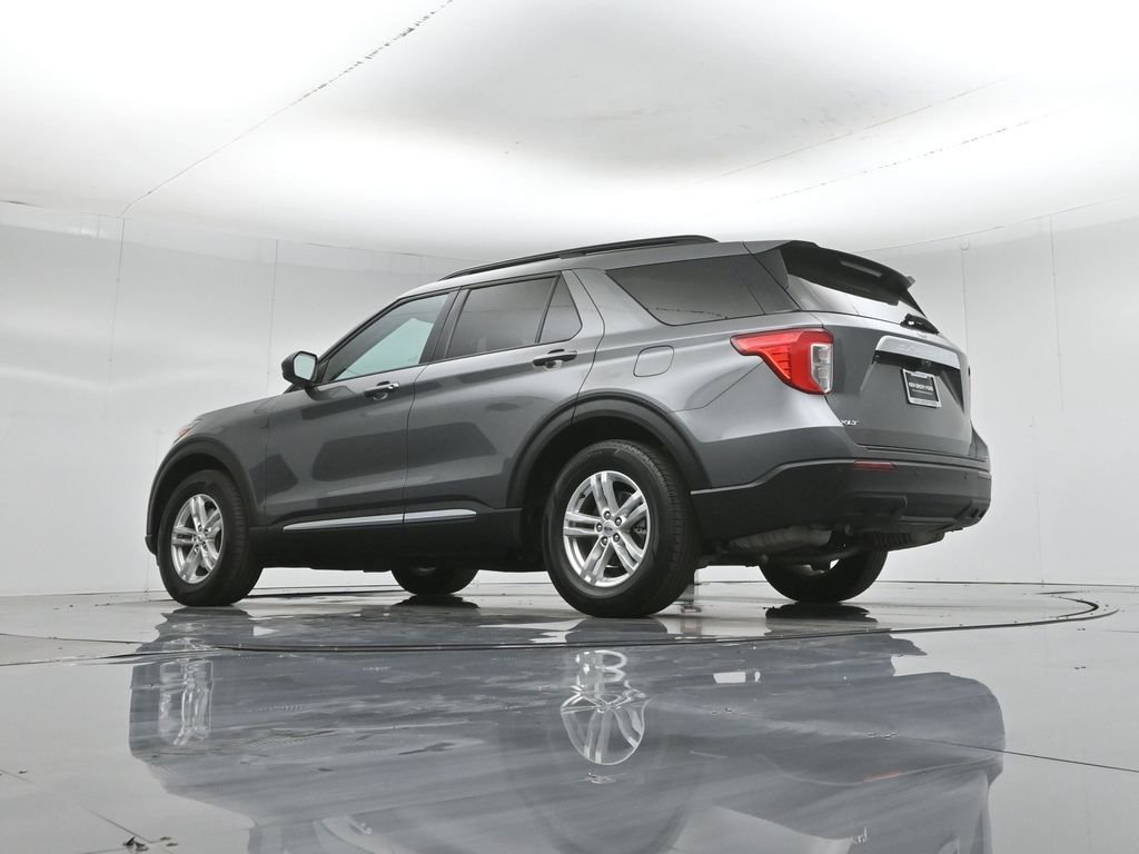 Certified Used 2023 Gray Ford XLT image 4