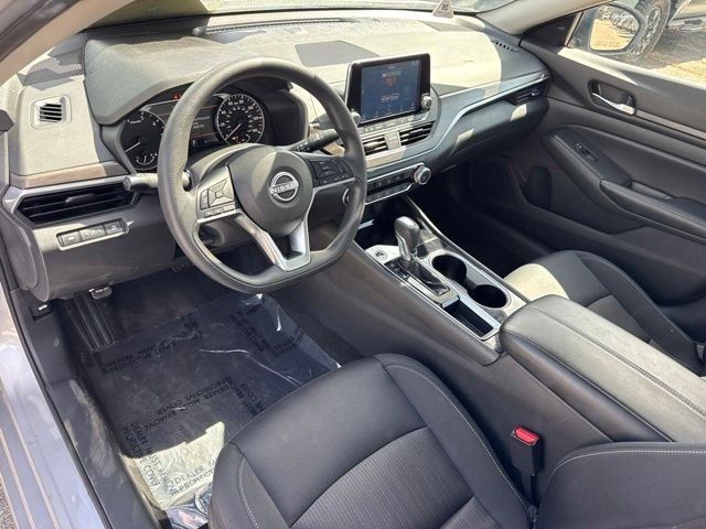 Used 2024 Silver Nissan 2.5 SV image 10