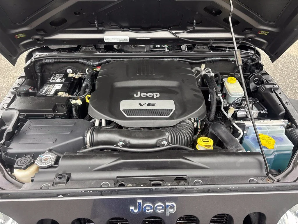 Used 2017 Gray Jeep Sport image 11