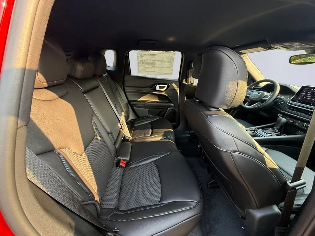 New 2026 Red Jeep Latitude image 19