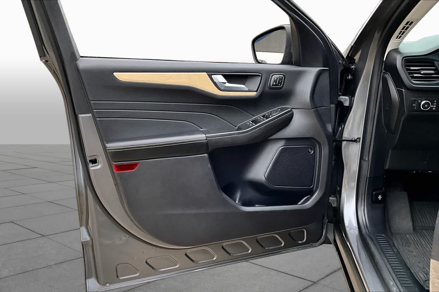 Used 2022 Carbonized Gray Metallic Ford Titanium image 22