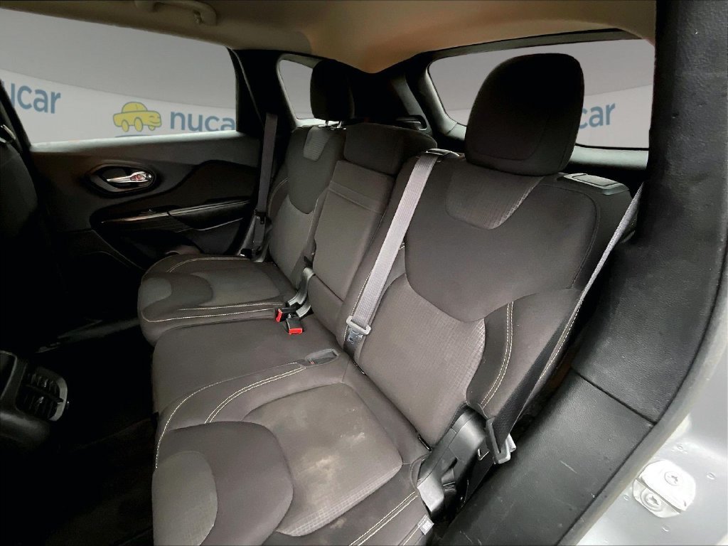 Used 2017 Billet Silver Metallic Clearcoat Jeep Latitude image 14
