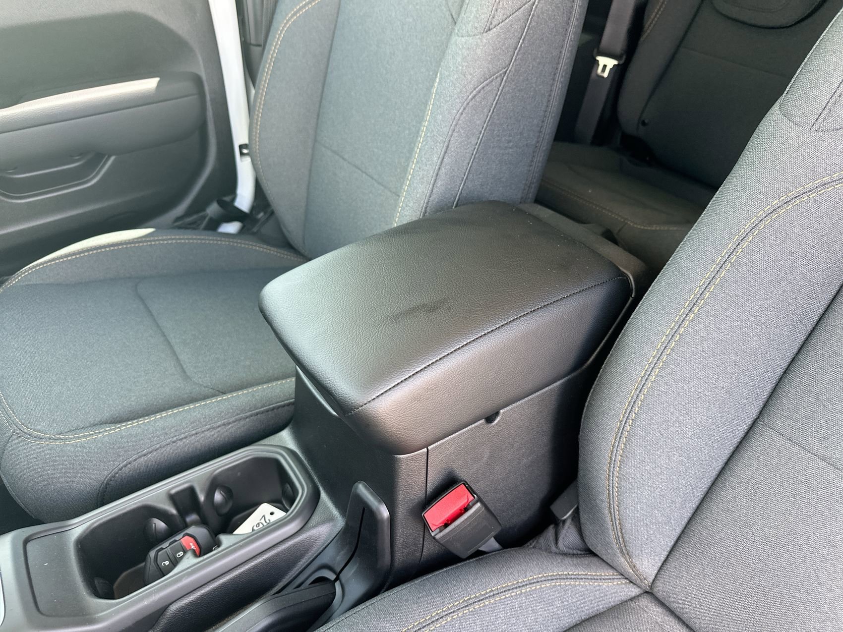 New 2026 Bright White Clearcoat Jeep Sport S image 20