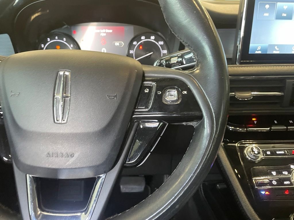 Used 2021 Red Lincoln Standard image 15
