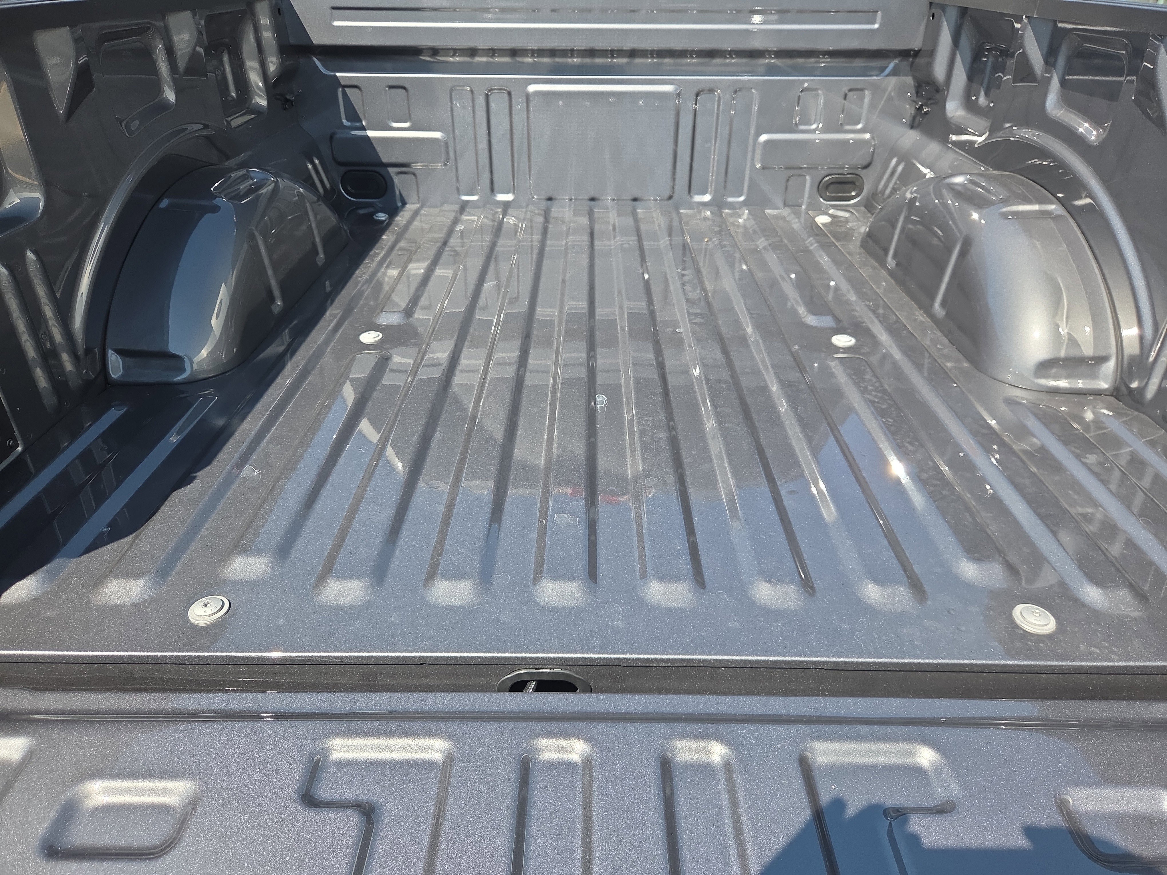 New 2026 Carbonized Gray Metallic Ford XLT image 20