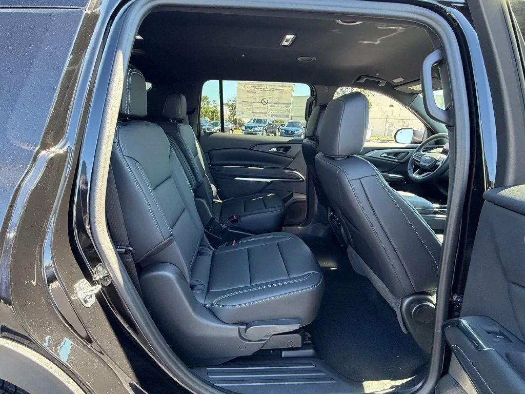 New 2027 Mosaic Black Metallic Chevrolet LT image 14
