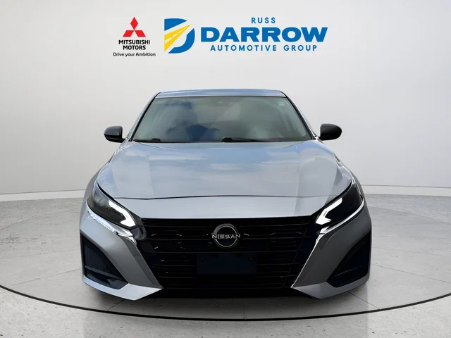 Used 2024 Silver Nissan 2.5 S image 8