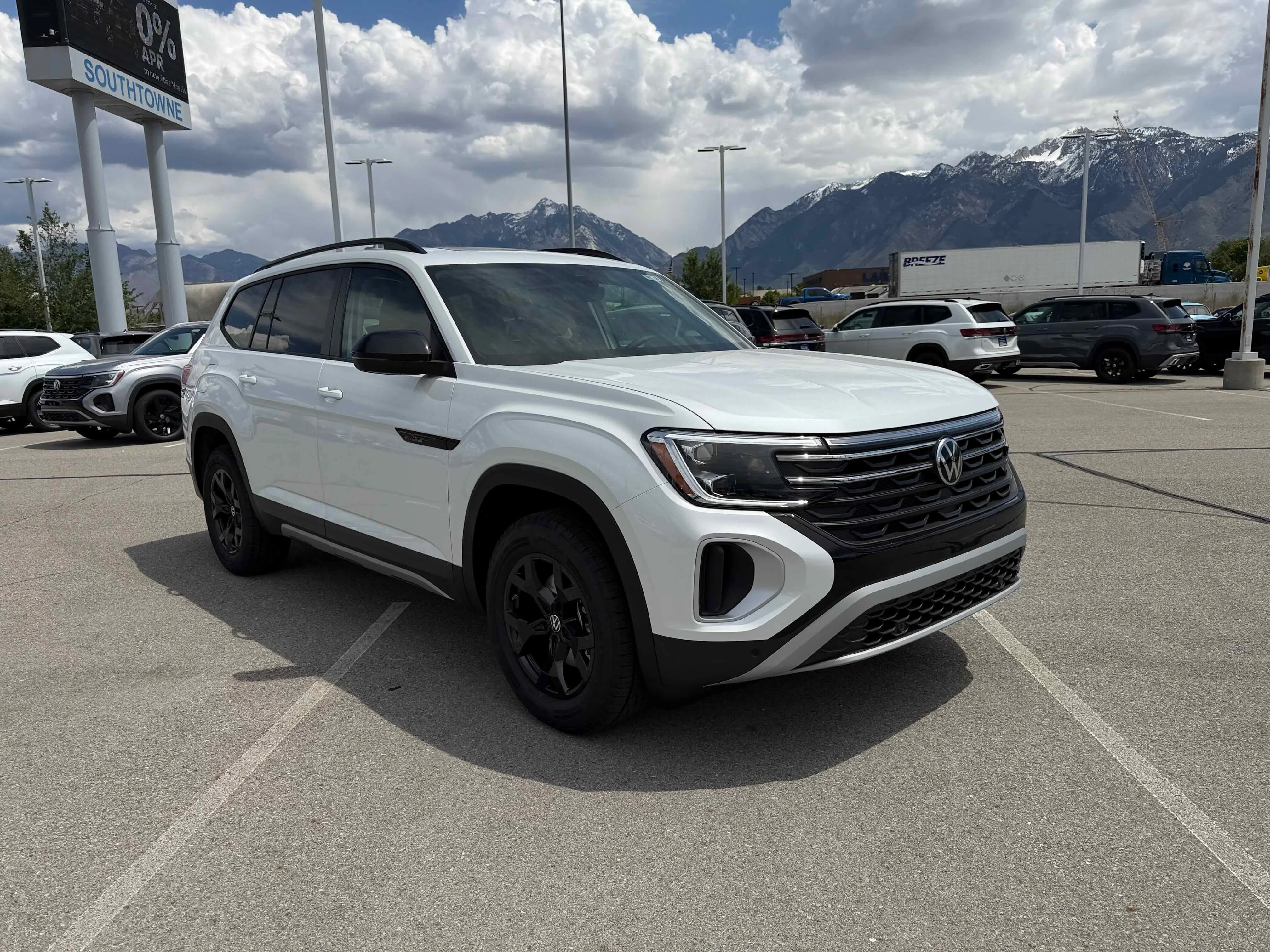 New 2026 Opal White Volkswagen 2.0T Peak Edition image 9