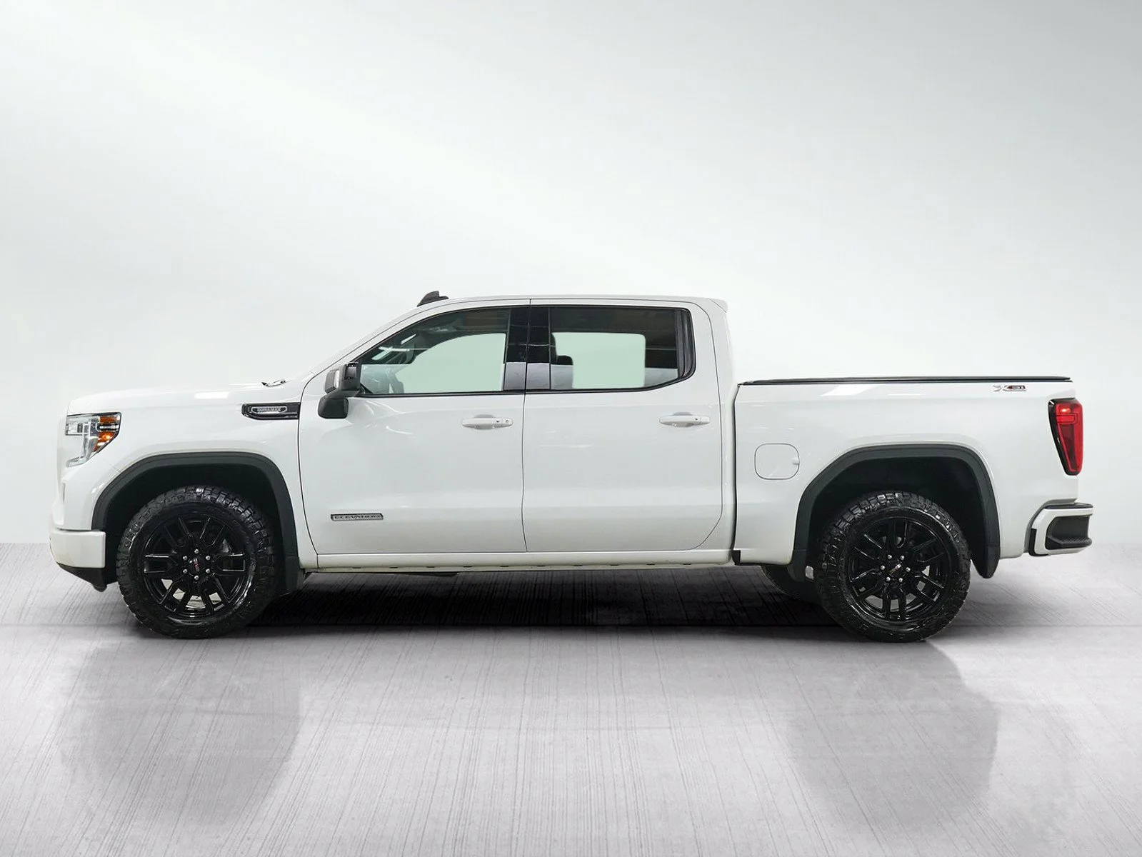 Used 2021 GMC Sierra 1500 Elevation with VIN 3GTU9CET8MG259512 for sale in Minneapolis, Minnesota