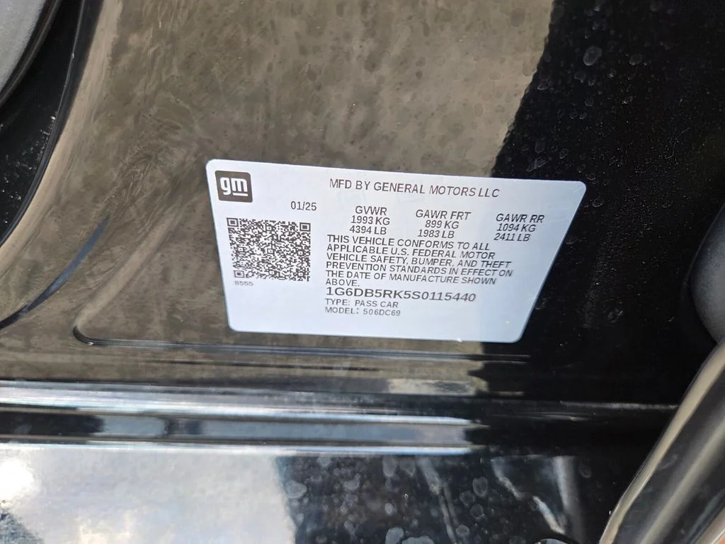 Used 2025 Black Cadillac Premium Luxury image 32