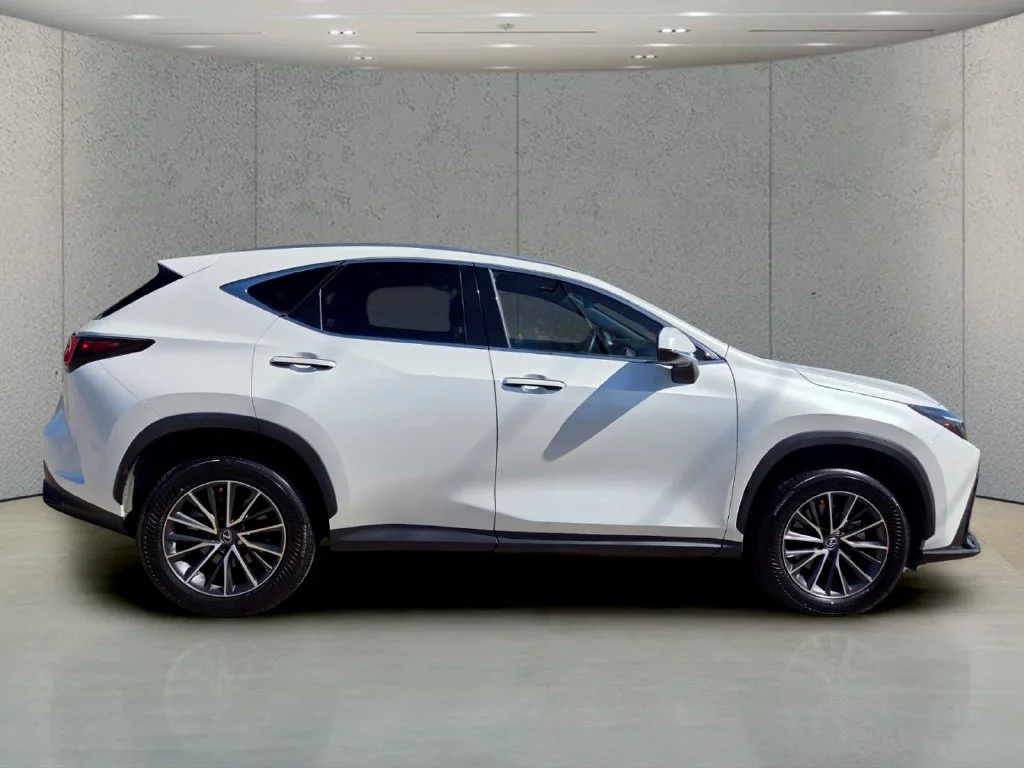 Used 2024 White Lexus 350 Premium image 6