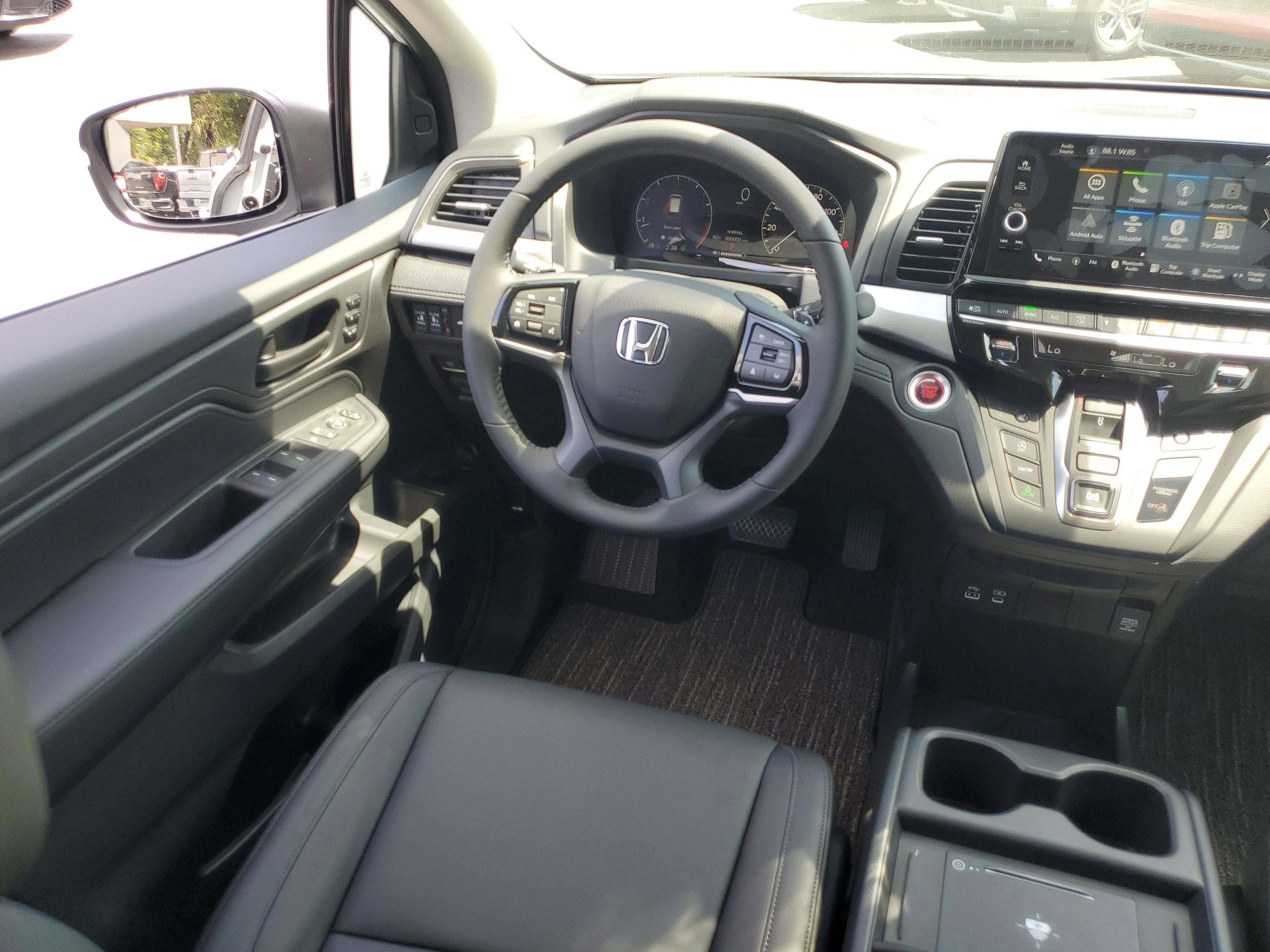 New 2026 Platinum White Pearl Honda EX-L image 8