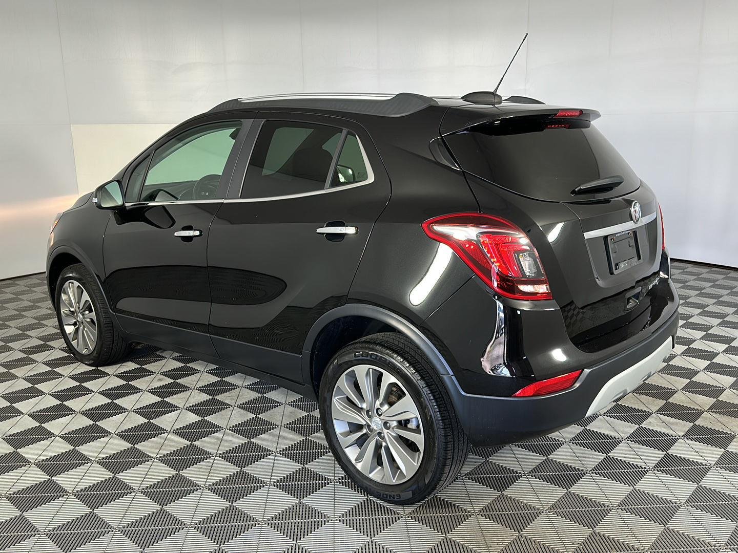 Used 2019 Ebony Twilight Metallic Buick Preferred image 20